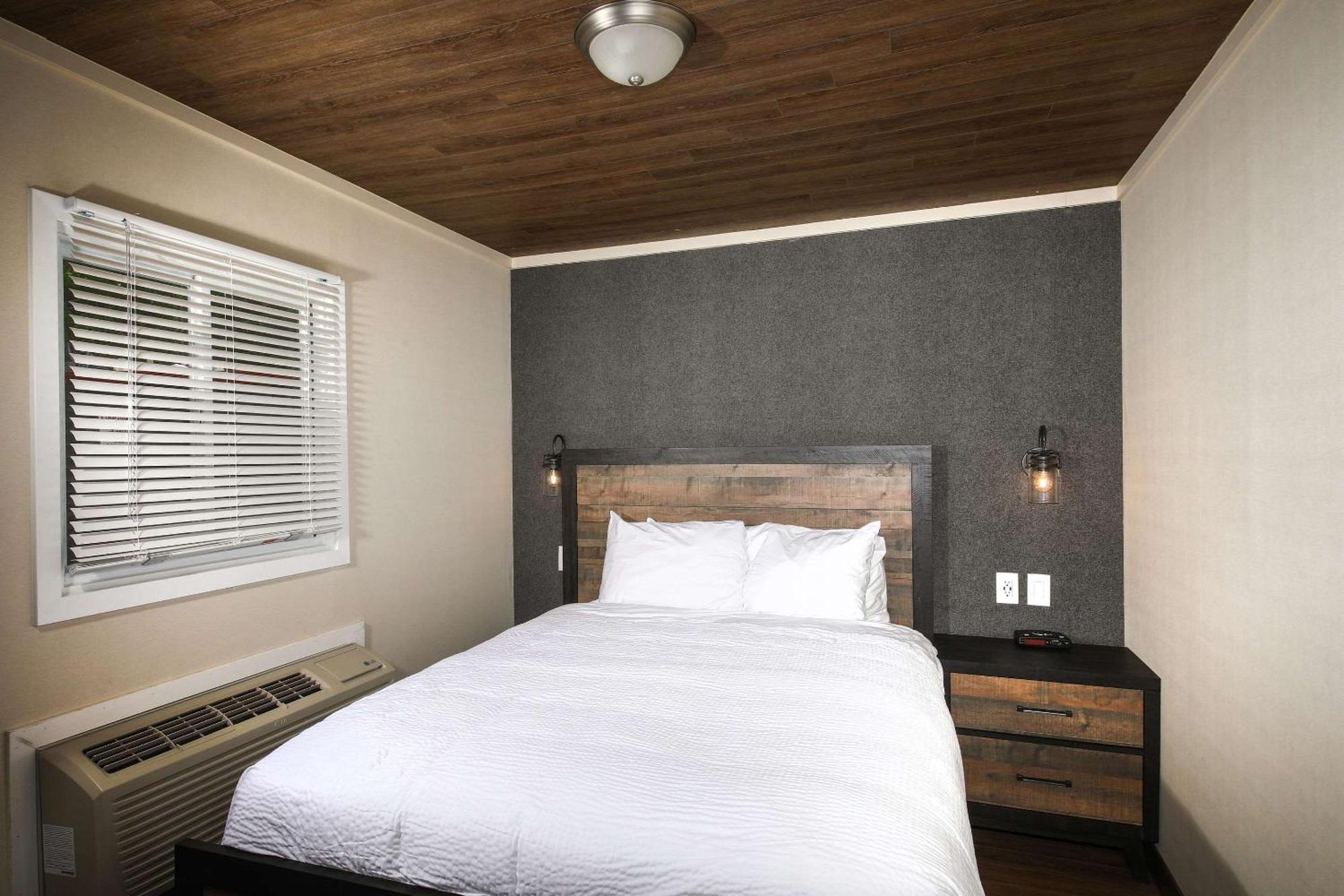 Bayview Wildwood Resort, Ascend Hotel Collection Severn Экстерьер фото