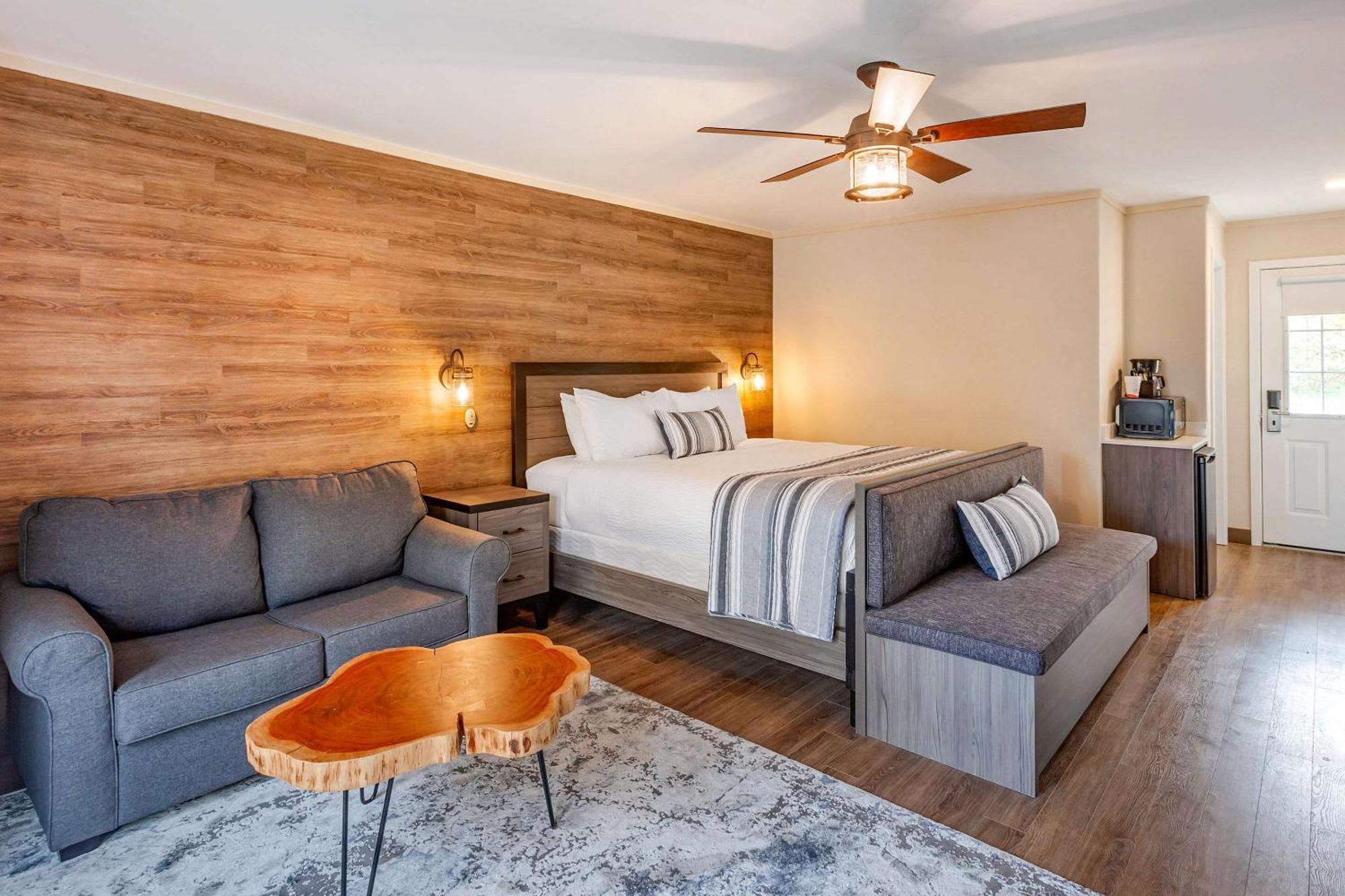 Bayview Wildwood Resort, Ascend Hotel Collection Severn Экстерьер фото